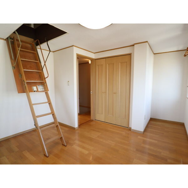 五月町6番戸建 室内写真3