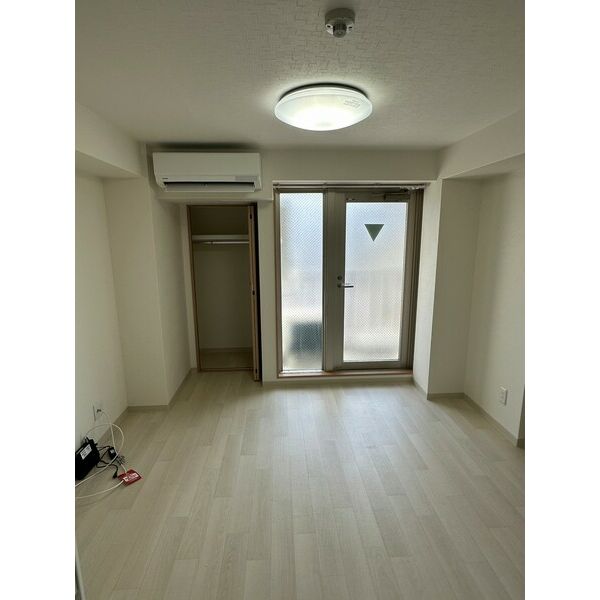ナニワⅢ番館 室内写真1