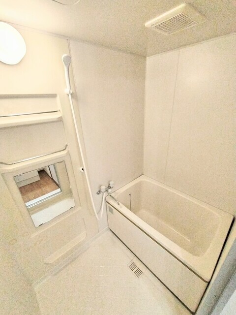 エンブレム弐番館Ｃ 室内写真2