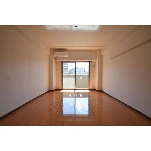 T-WEST 室内写真1