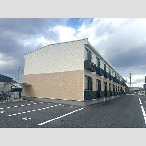 レオパレスFlats East 建物画像