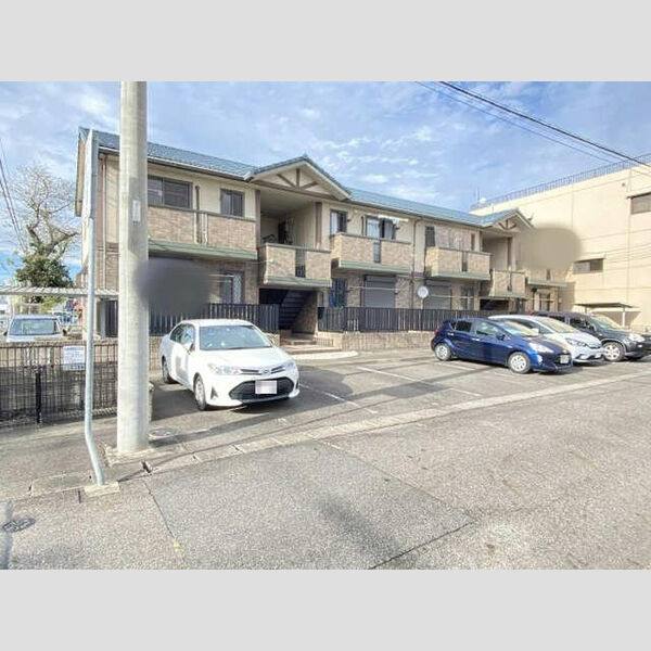 カレーラ 建物画像