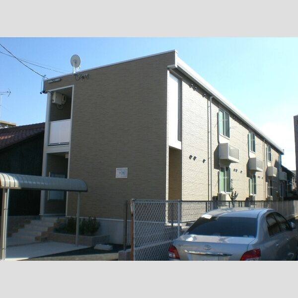 レオパレス中割 建物画像