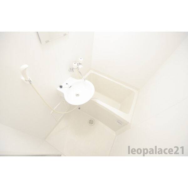 レオパレスプレシャス 室内写真3