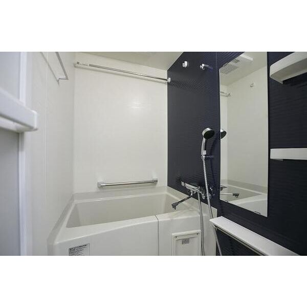 LIMERESIDENCE HIKIFUNE 室内写真3