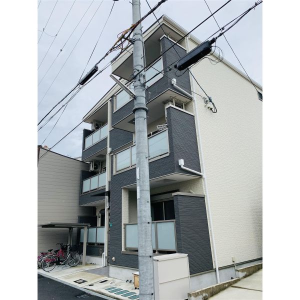 F asecia matin 建物画像