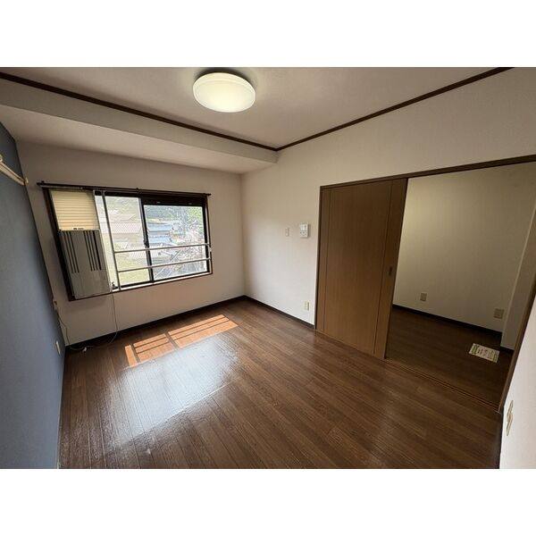 小手川マンション 室内写真2