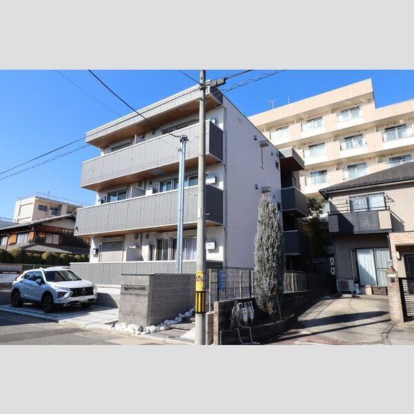 プレタクチュール中根町 建物画像
