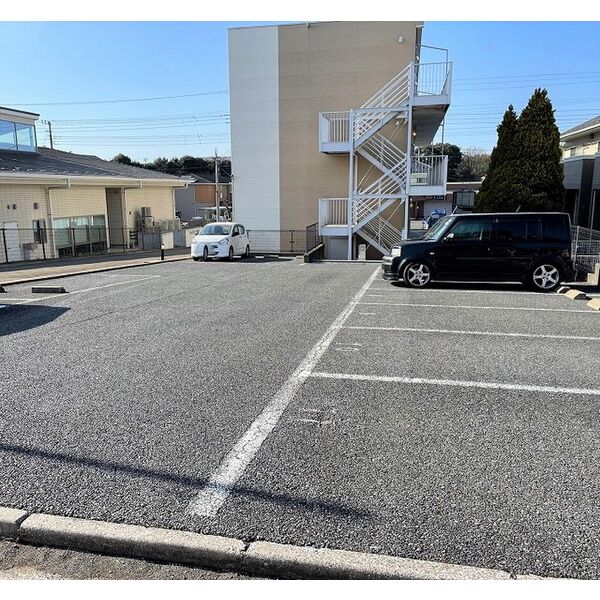 レオパレスボンボニエール 室内写真3