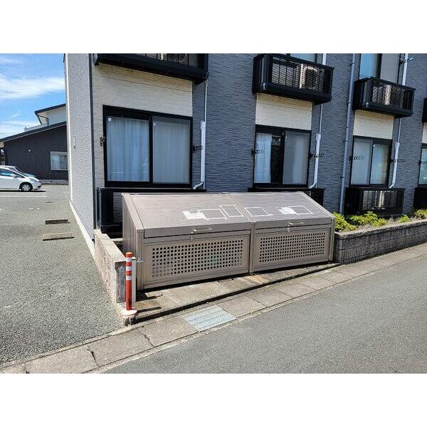 レオパレスパイン ヴィレッジ 室内写真9