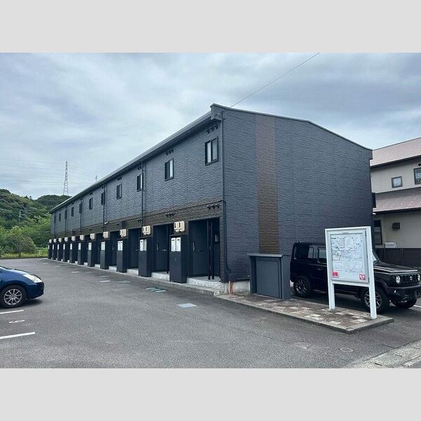 レオパレスホリー 建物画像