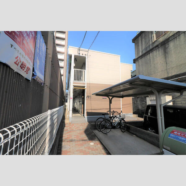 レオパレス花屋町 建物画像