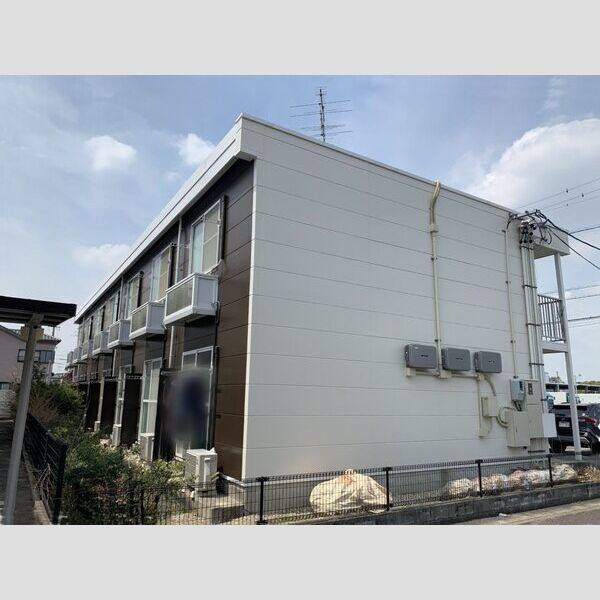 レオパレスバローネ 建物画像