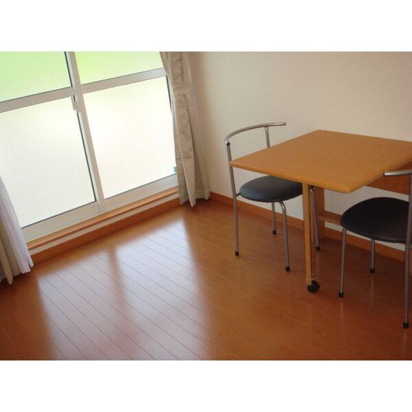 レオパレスバローネ 室内写真4