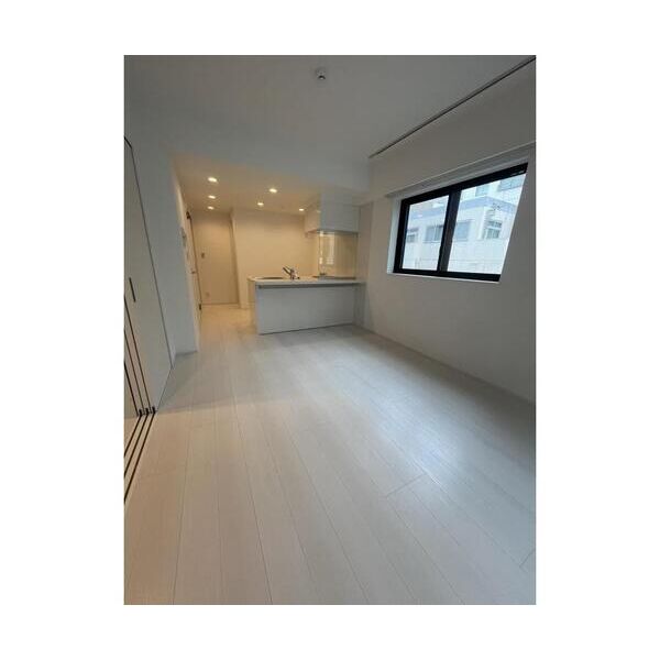 TAZ Building 室内写真1