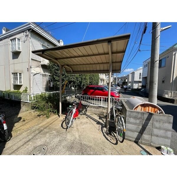 レオパレスルーチェ 室内写真6