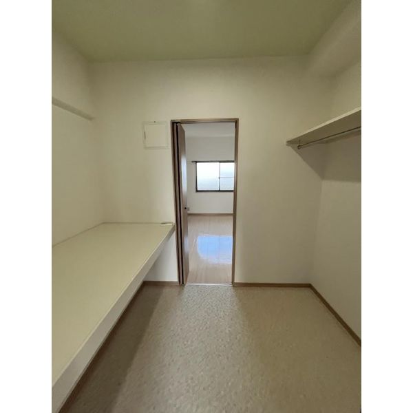 グローバル高田 室内写真9