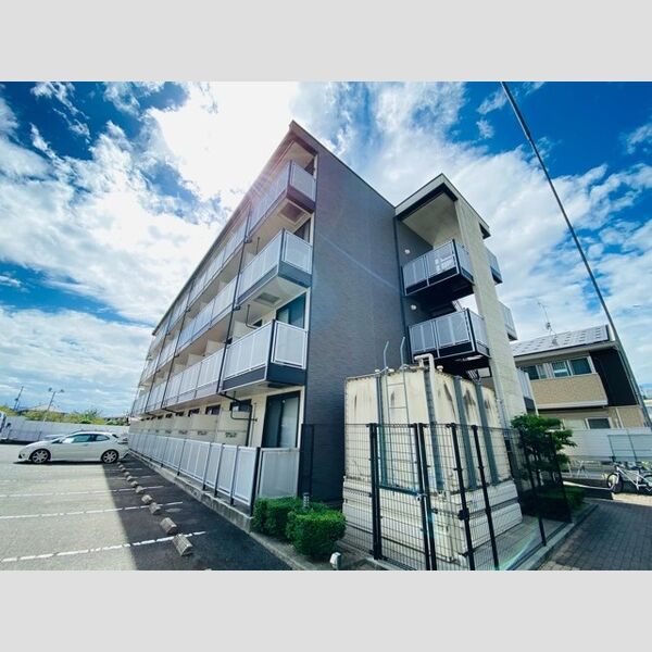 レオパレスプレズント 建物画像