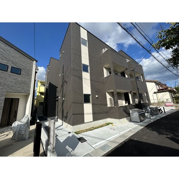 ジーメゾン寝屋川秦町ルシェール
