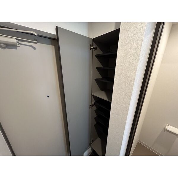 ジーメゾン寝屋川秦町ルシェール 室内写真2