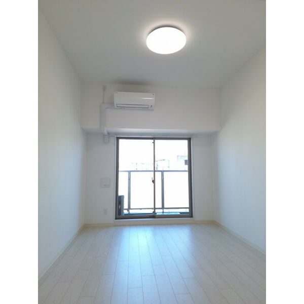 THE RESIDENCE H 室内写真1