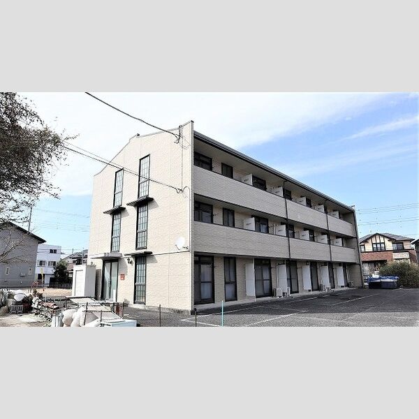 レオパレスヨツヤ 建物画像