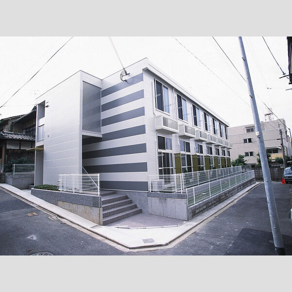 レオパレス鳥羽街道