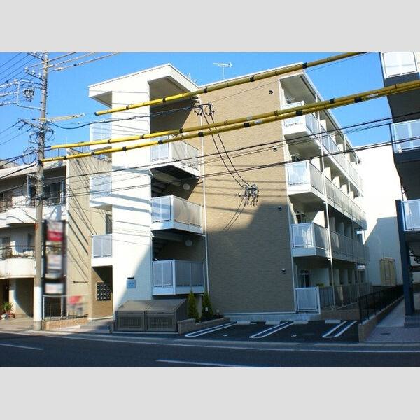 レオパレスウイング元城B 建物画像