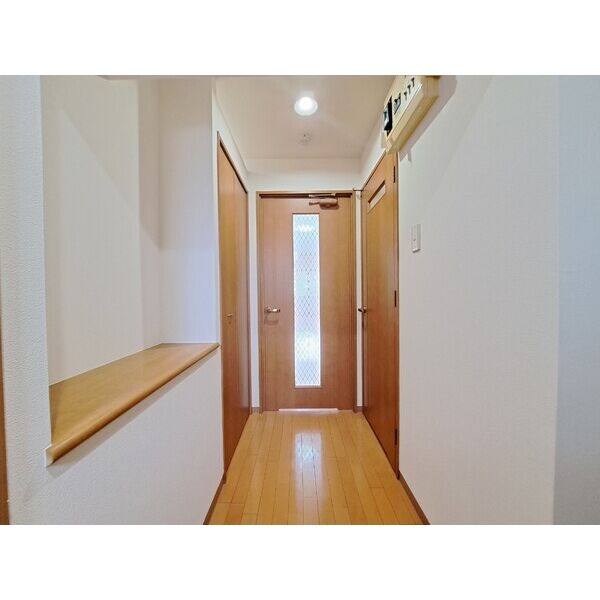 Y’sIZUMI 室内写真8
