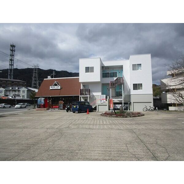 Graffiti Matsui 建物画像