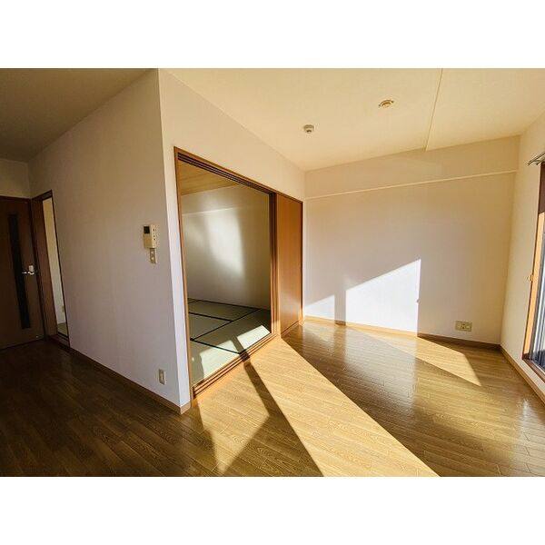 ラヴィアン八千代 室内写真8