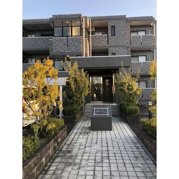 スーペリア松田Ⅱ 建物画像