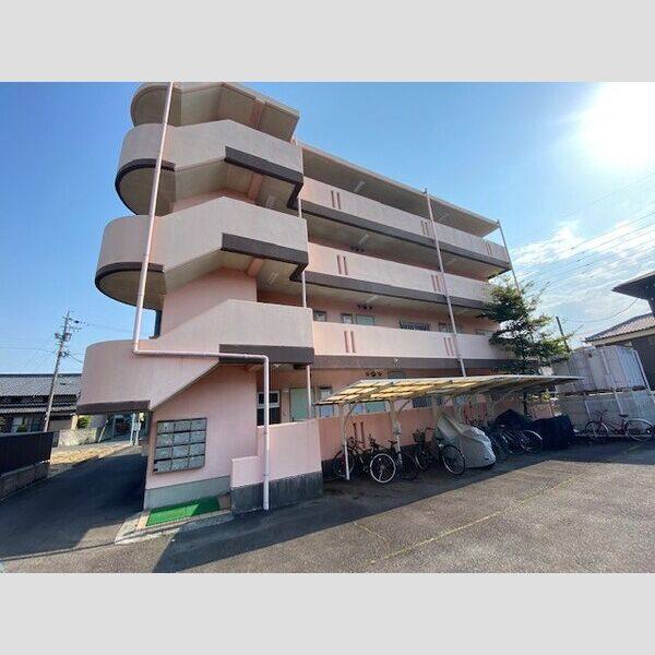 リアナ中須町アパートメント