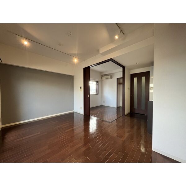 SK FUKUSHIMA GARDEN SUITE 室内写真1
