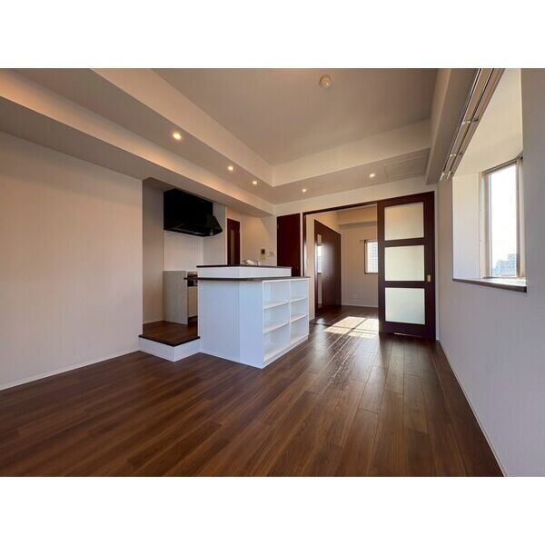 SK FUKUSHIMA GARDEN SUITE 室内写真1