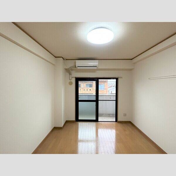 S‐FLAT 室内写真1