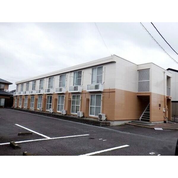 レオパレスルミエール 建物画像