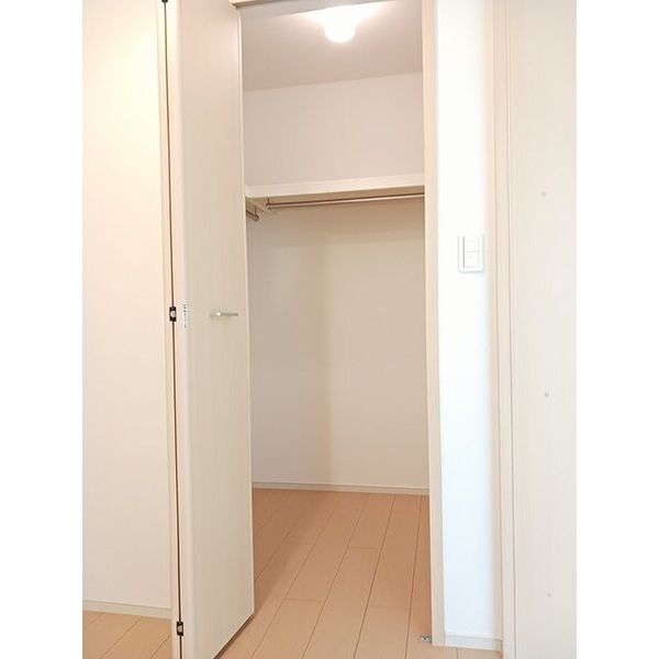 クローバー青島 室内写真5