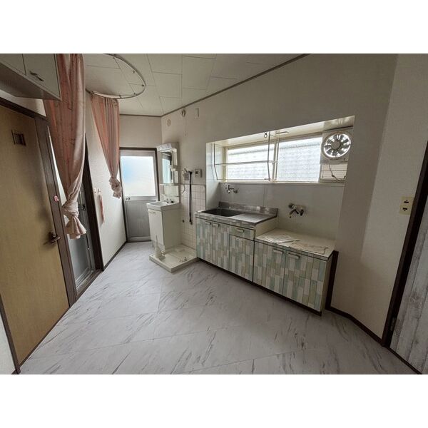 板宿町3丁目戸建 室内写真1