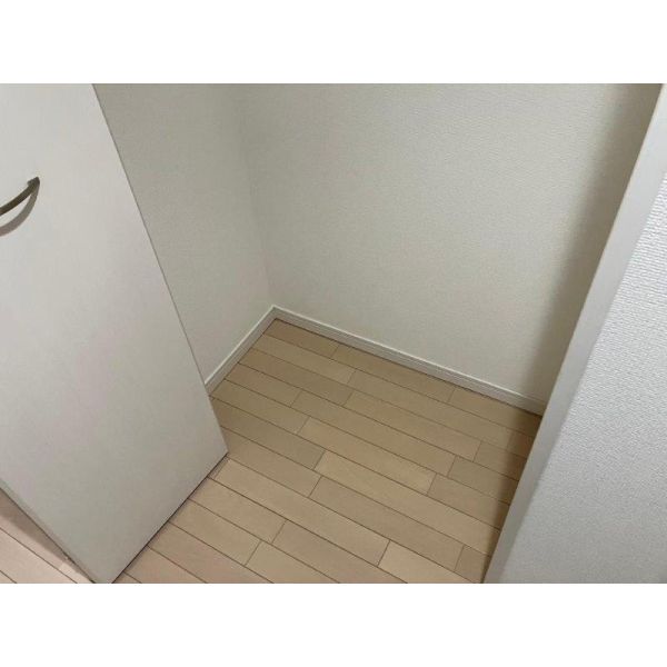 ジュネーゼグラン本町East 室内写真7