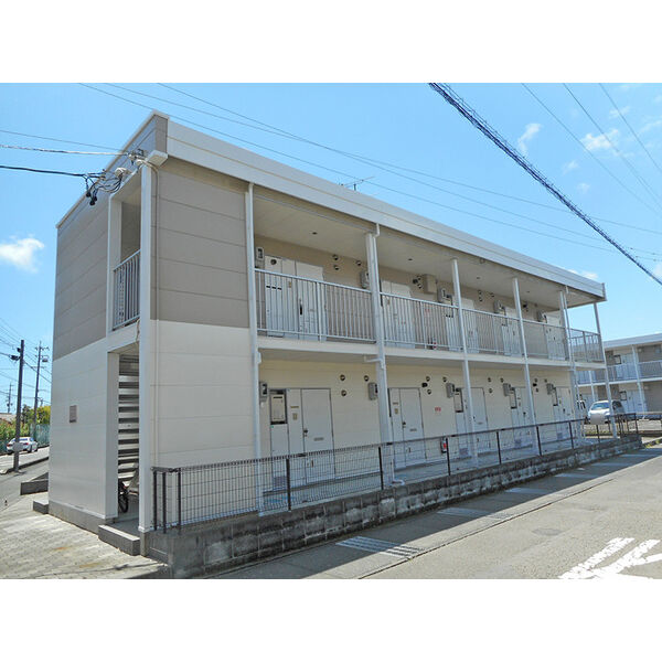 レオパレスPineroadⅡ 建物画像