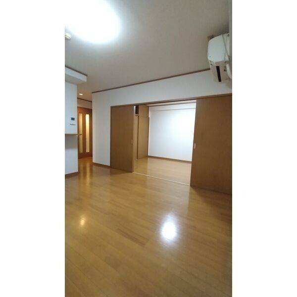 クレストハイム引山 室内写真3
