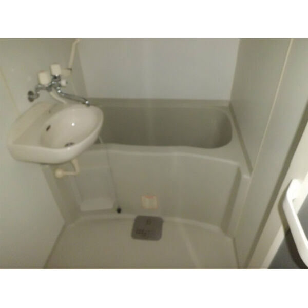 レオパレスComfortB 室内写真3