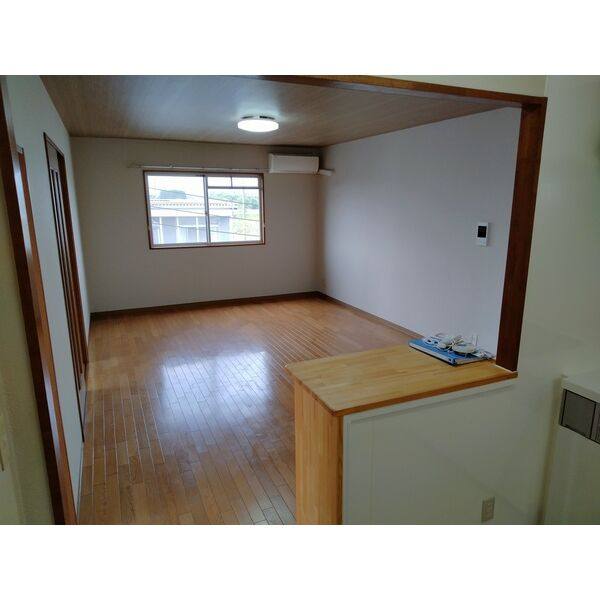 WEST COURT 室内写真1