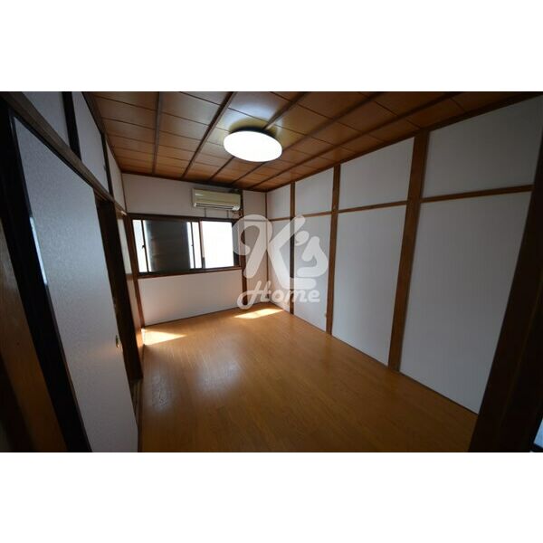 尾崎文化 室内写真1