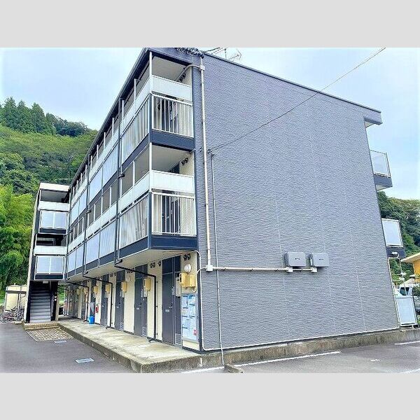 レオパレスバスケットタウン 建物画像