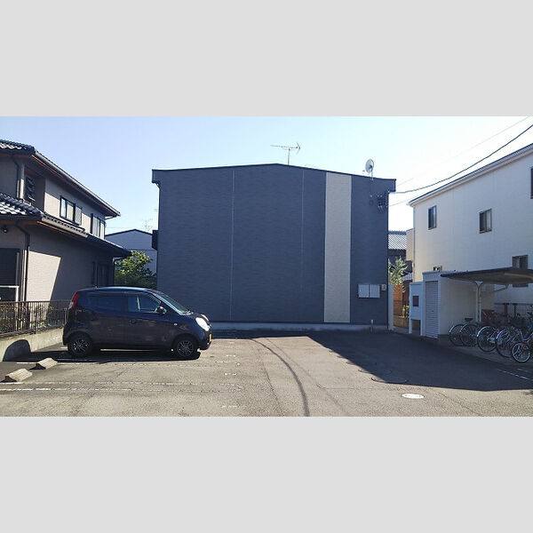 レオパレスT　M 建物画像