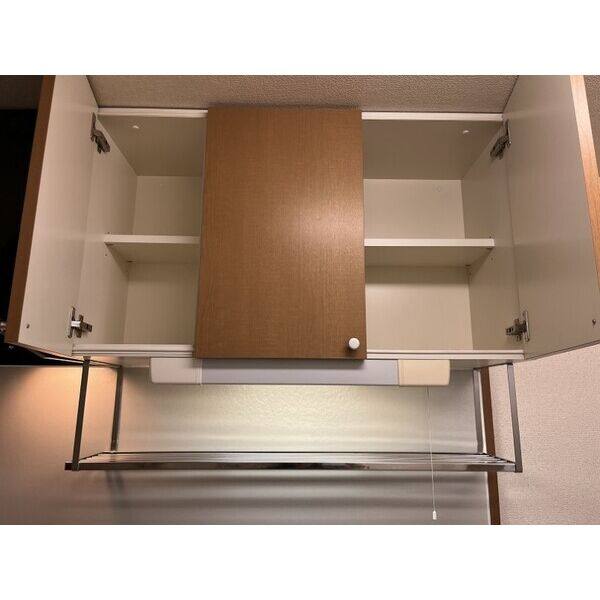 サープラスあじま 室内写真8