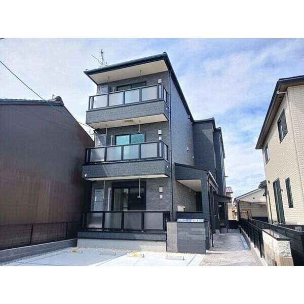 リ:ルーム 伏見 建物画像