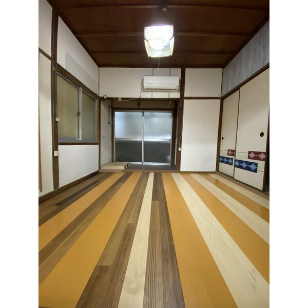 なつか清水と春の丘 室内写真8